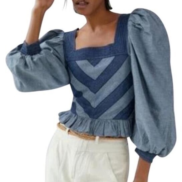 NWT Anthropologie Love The Label Smocked Puff-Sleeve Cropped Blouse Denim XS - Picture 2 of 2